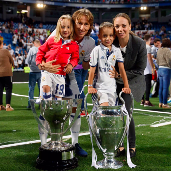 
Vốn kín tiếng và rất hiếm khi có scandal, gia đình Modric thật sự là một tổ ấm đáng mong ước.