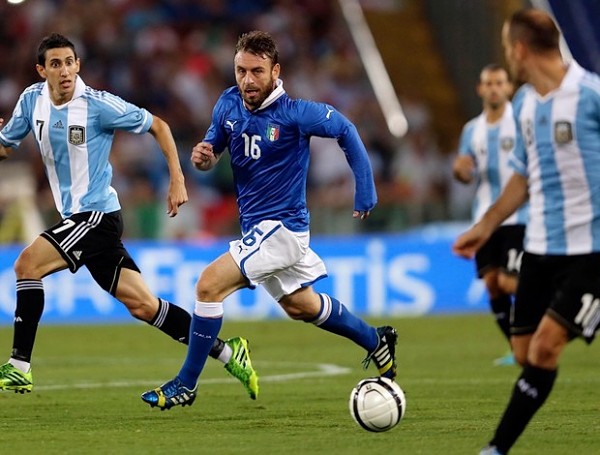 
Đội tuyển Italia vẫn là đối thủ rất khó chơi cho bất kì đội bóng có thiên hướng tấn công nào trên thế giới.