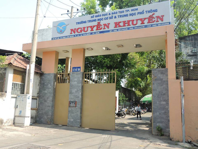 
Nam sinh trường THPT Nguyễn Khuyến, TPHCM nhảy lầu tự vẫn vì áp lực học tập