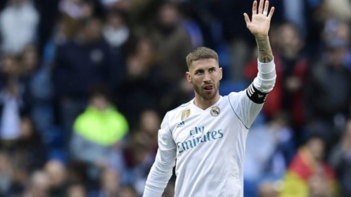 Sau trận hòa 1-1 trước Atletico, đội trưởng của Real Madrid, Sergio Ramos tiết lộ rằng nếu Real Madrid không xếp hàng tôn vinh Barca, trong trường hợp đội bóng xứ Catalan trở thành nhà vô địch sớm, không đồng nghĩa với việc Real không tôn trọng họ.
Sau trận hòa 1-1 trước Atletico, đội trưởng của Real Madrid, Sergio Ramos tiết lộ rằng nếu Real Madrid không xếp hàng tôn vinh Barca, trong trường hợp đội bóng xứ Catalan trở thành nhà vô địch sớm, không đồng nghĩa với việc Real không tôn trọng họ.