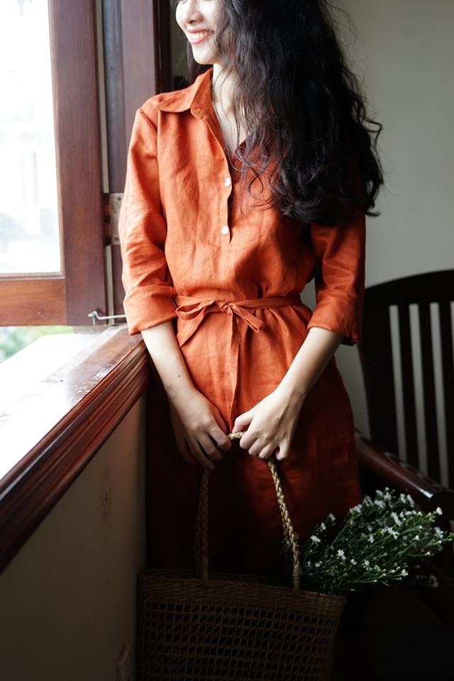Nàng vai rộng học sao Việt che khuyết điểm với váy tay bồng