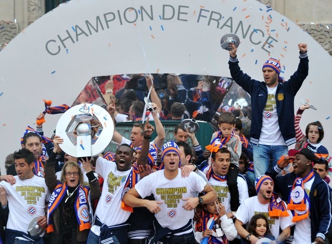 
Trong những năm trở lại đây, PSG luôn là đội bóng được đánh giá cao tại Ligue 1 bởi tìm lực tài chính của đội bóng này, đặc biệt là ở mùa giải năm nay. Thế nhưng, ở mùa giải 2011/12, Montpellier đã làm NHM bóng đá thế giới phải choáng ngợp khi vượt mặt PSG để lên ngôi vô địch nước Pháp. Trong đội hình của Nhà vô địch nước Pháp năm 2012, Olivier Giroud chắn hẳn là cái tên được chú ý nhiều nhất ghi anh có được 21 bàn thắng cho đội bóng này.