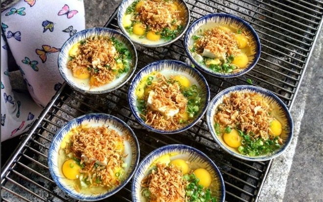 Top 10 món ăn vặt đường phố khiến thực khách Hà Nội chấp nhận 
