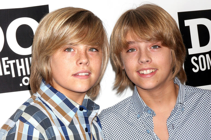 
Cặp song sinh hot boy trong series Cuộc sống thượng lưu của Zack và Cody.