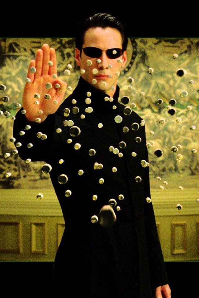 
1. Trong năm 2003, 2 tập phim cuối cùng của series The Matrix là The Matrix Reloaded và The Matrix Revolutions ra mắt chỉ cách nhau 6 tháng, thế nhưng chúng vẫn đem về cho Keanu Reeves tổng cộng 156 triệu đô (hơn 3.561 tỷ đồng), biến anh trở thành diễn viên được trả lương cao nhất trong lịch sử.