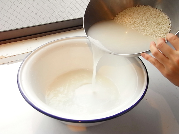 
Nước gạo là "thần dược" của làn da.