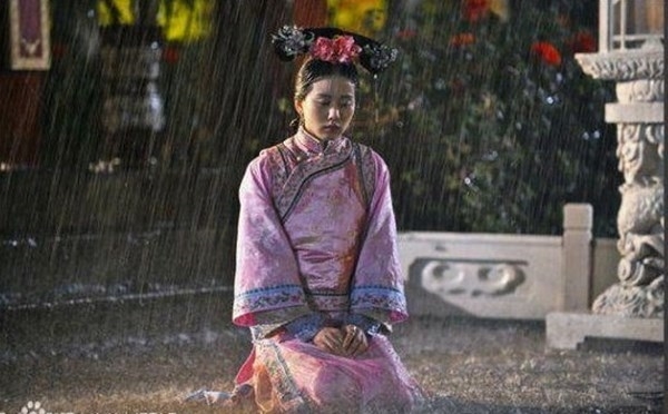 
Diễn xuất của Lưu Thi Thi được bộc lộ rõ nét trong phân cảnh dầm mưa.