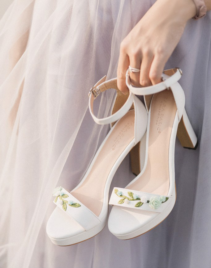 Hóa nàng công chúa với những mẫu giày cưới xinh đẹp nhất trong hôn lễ của chính mình
