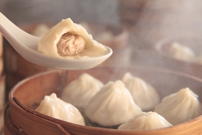 Chế biến bánh tiểu long bao nổi tiếng Trung Quốc tại bếp nhà bạn với công thức đơn giản