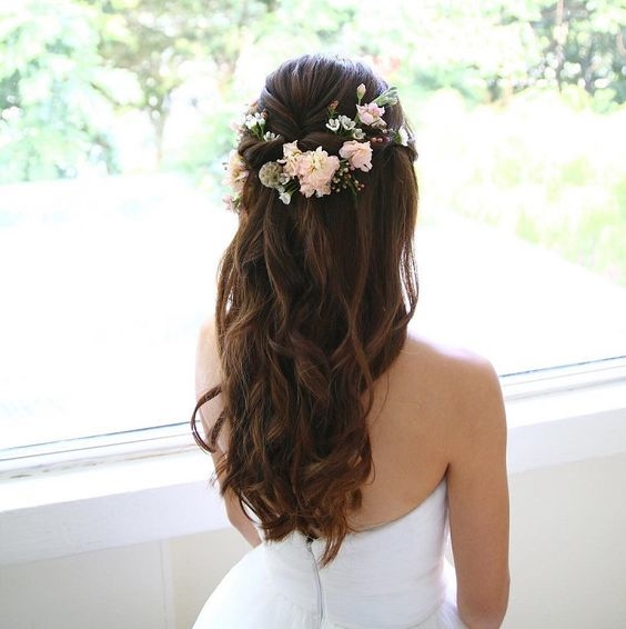 Hãy làm cô dâu lộng lẫy và xinh đẹp nhất trong ngày trọng đại đời mình với kiểu tóc 