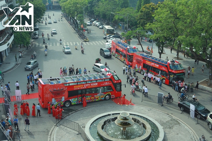 Cận cảnh dàn xe buýt 2 tầng từng chở U23 VN diễu hành chính thức phục vụ người dân Hà Nội từ hôm nay