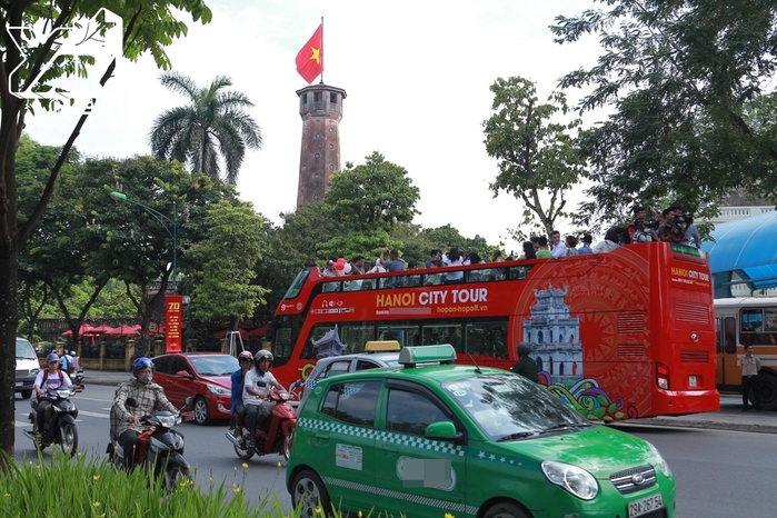Cận cảnh dàn xe buýt 2 tầng từng chở U23 VN diễu hành chính thức phục vụ người dân Hà Nội từ hôm nay