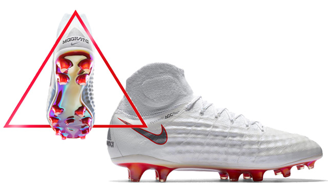 
Nằm trong bộ sưu tập "Just Do It" của Nike mùa World Cup lần này, Magista Obra sẽ là mẫu giày Nike thiết kế riêng cho những ngôi sao ở vị trí hậu vệ. Điển hình cho dòng giày này sẽ là Dani Carvajal (Tây Ban Nha), Raphael Varane (Pháp) hay Gary Cahill (Anh).
