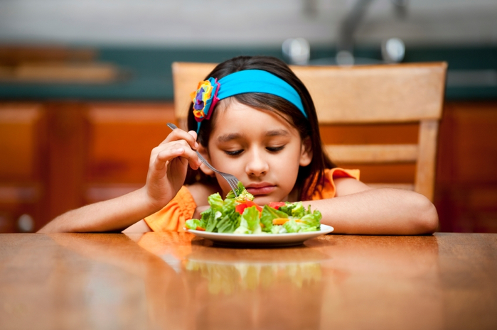 
Sử dụng đồ ăn làm phần thưởng có thể khiến trẻ càng chán ghét món ăn này hơn.