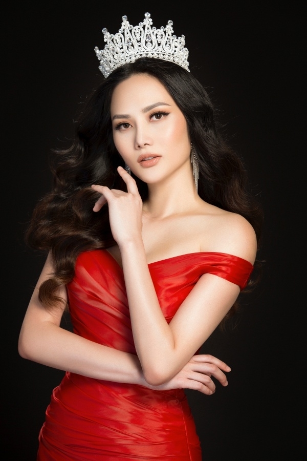 Đại diện Việt Nam xuất sắc đoạt giải Miss Global Tourism 2018