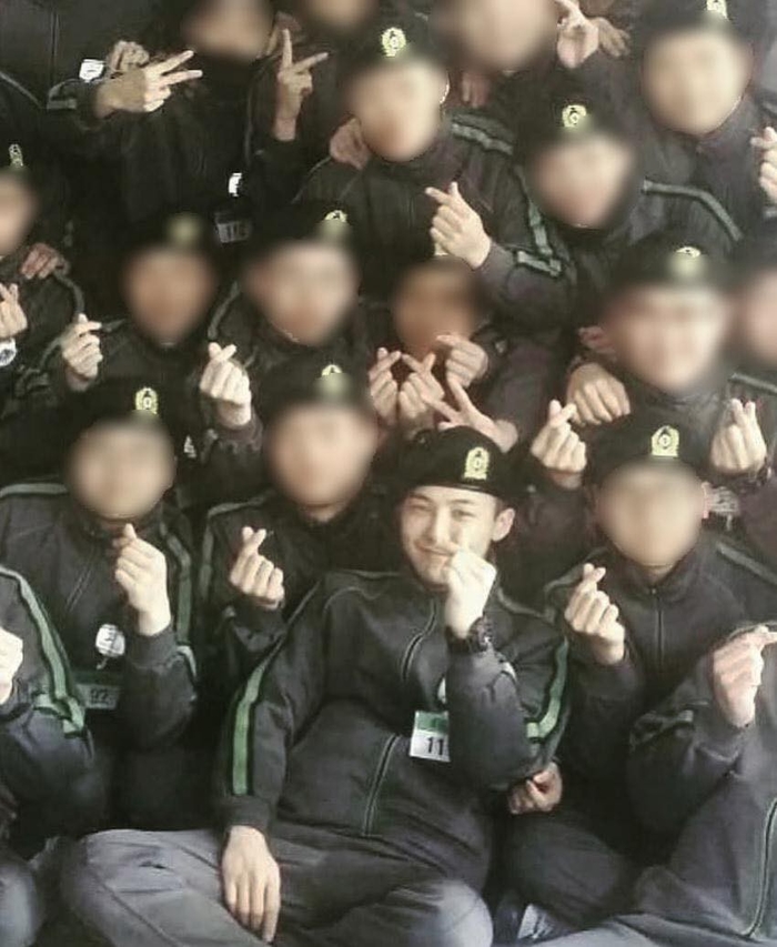 
G-Dragon trong quân ngũ.