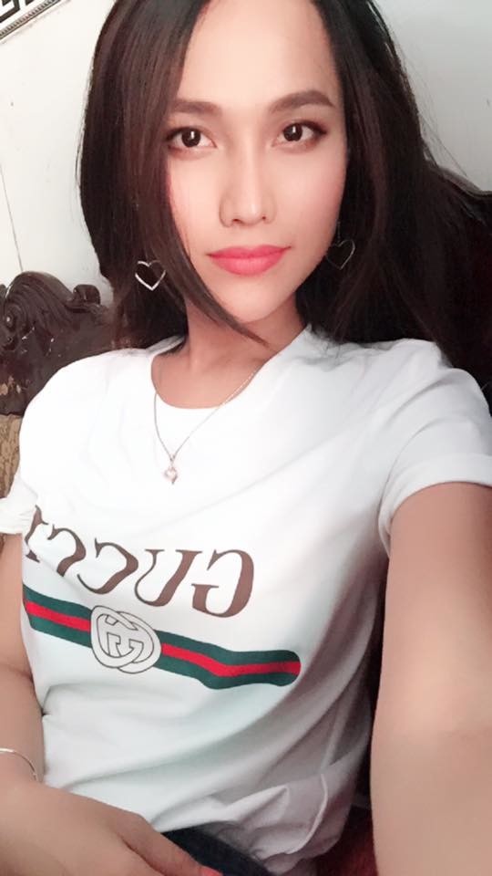 Cùng là Hoa hậu chuyển giới hot nhất V-biz, Hương Giang - Hoài Sa, ai quyến rũ hơn?