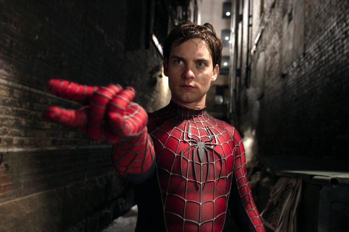 
Spider-Man: Một chàng trai trẻ bị nhện cắn, lợi dụng năng lực để đi bắt trói người khác rồi chụp ảnh họ để kiếm tiền.