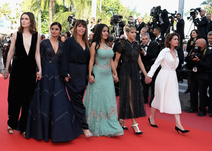 Thảm đỏ LHP Cannes ngày 5: sao nam loe hoe vài mống, thảm đỏ dậy sóng nữ quyền