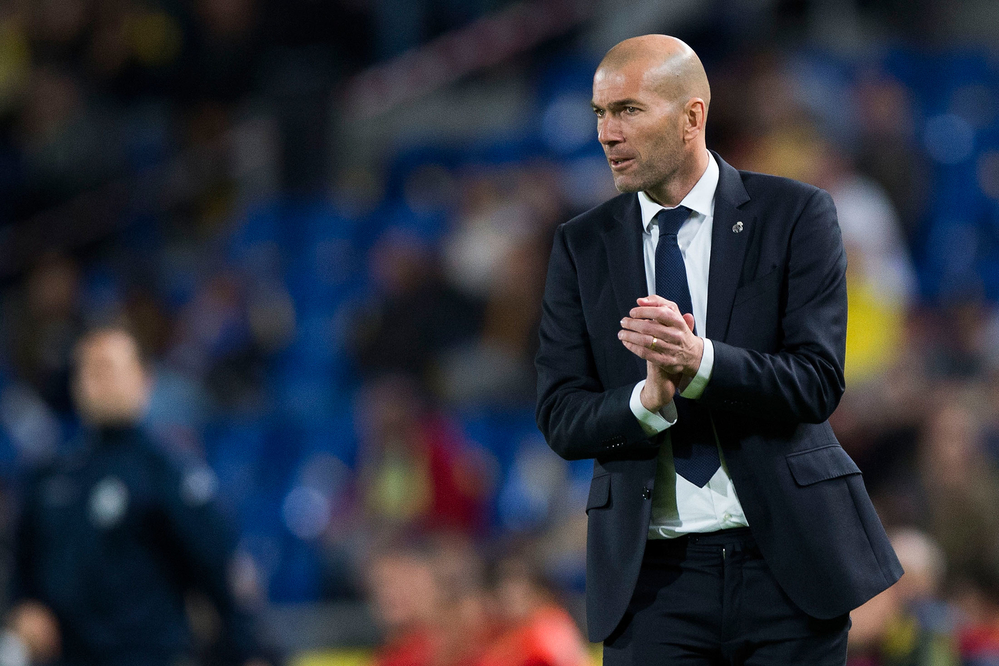 
Zidane quyết định rời Real Madrid trong vinh quang.
