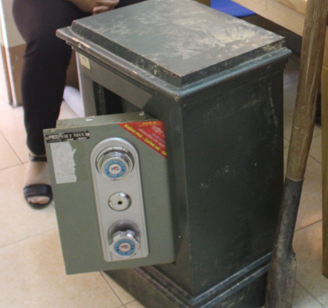 
Công an quận Phú Nhuận cùng các đơn vị nghiệp vụ của công an TP.HCM đang khẩn trương điều tra truy xét vụ mất két sắt chứa nhiều tài sản giá trị (Ảnh minh họa)