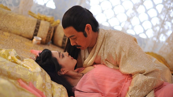 Hé lộ loạt cảnh nóng bị cắt đáng tiếc trong các phim Châu Á nổi tiếng