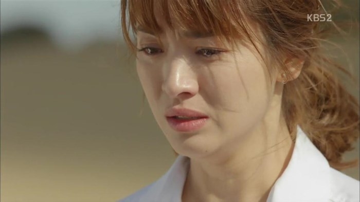 
Có thể thấy Song Hye Kyo diễn cảnh khóc rất tự nhiên và dễ lay động trái tim khán giả.