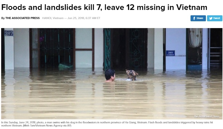 
Trang Associated Press (AP) của Mỹ cũng có bài viết lũ lụt và sạt lở đất