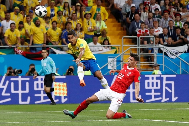 
Các chân sút của tuyển Brazil liên tục bỏ lỡ các cơ hội một cách đáng tiếc.