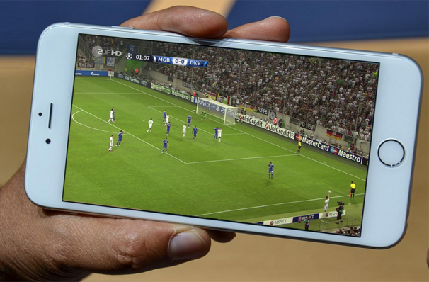 
Bạn hoàn toàn có thể xem các trận đấu tại World Cup thông qua điện thoại, máy tính bảng hoặc máy tính có kết nối mạng.