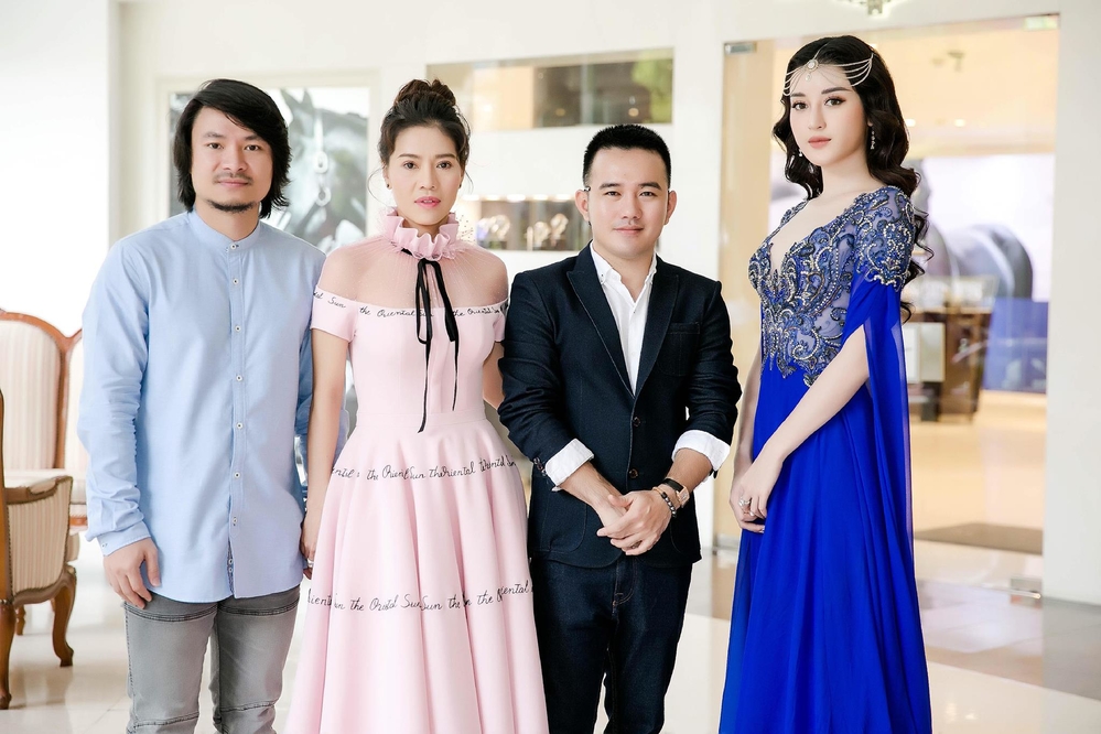 Mặc kệ hát live yếu, Chi Pu vẫn được mời biểu diễn chung khảo phía Nam Hoa hậu Việt Nam 2018 - Tin sao Viet - Tin tuc sao Viet - Scandal sao Viet - Tin tuc cua Sao - Tin cua Sao