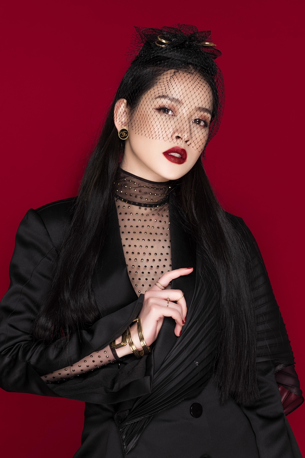 Mặc kệ hát live yếu, Chi Pu vẫn được mời biểu diễn chung khảo phía Nam Hoa hậu Việt Nam 2018 - Tin sao Viet - Tin tuc sao Viet - Scandal sao Viet - Tin tuc cua Sao - Tin cua Sao