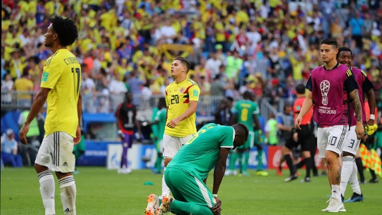
Tiếng còi mãn cuộc cuối cùng cũng vang lên, chung cuộc Colombia vượt qua Senegal với tỉ số 1-0, qua đó giành ngôi đầu bảng đầy ngoạn mục sau khi sẩy chân ở lượt đấu đầu tiên.