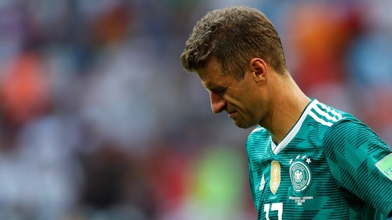 
Nỗi buồn của các cầu thủ Die Mannschaft sau trận thua sốc.