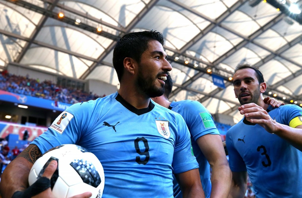 
Cùng với Nga, Uruguay cũng chính thức tiến vào vòng knock-out sau hai chiến thắng liên tiếp.
