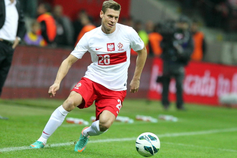 
Lukasz Piszczek - hậu vệ đang chơi cho CLB Borussia Dortmund chắc chắn là gương mặt nổi bật nhất trong hàng phòng ngự đội tuyển Ba Lan.