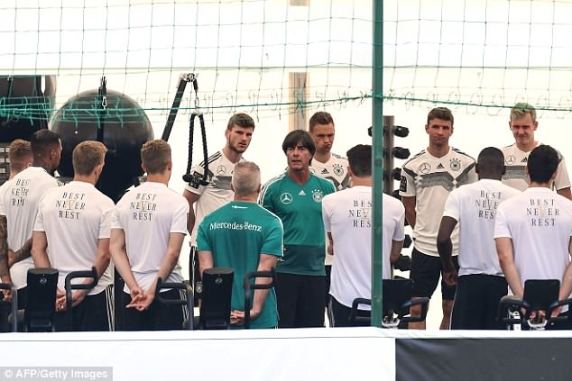 
Những buổi tập của đội tuyển Đức thường khép kín và căng thẳng.