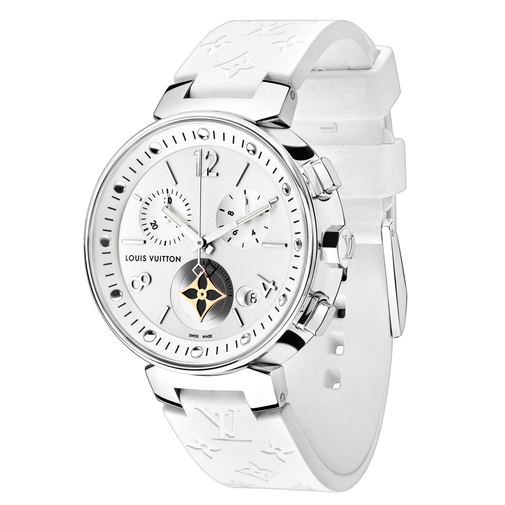 
...cùng chiếc đồng hồ Tambour Moon Star trị giá gần 200 triệu đồng, đều là những sản phẩm của thương hiệu Louis Vuitton khiến bộ cánh thêm phần đẳng cấp và đồng bộ sắc trắng.