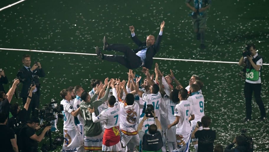 
Cuối cùng, Zidane kết thúc những tháng ngày huy hoàng tại Real Madrid khi giúp Đội bóng Hoàng gia đăng quang UEFA Champions League mùa giải 2017/18. Real đi vào lịch sử với tư cách đội bóng giành 3 chức vô địch liên tiếp, còn HLV Zidane là vị HLV vĩ đại nhất trong lịch sử Champions League, vượt mặt những tên tuổi lớn như Sir Alex Ferguson, Carlo Ancelotti, Pep Guardiola, Jupp Heynckes,...