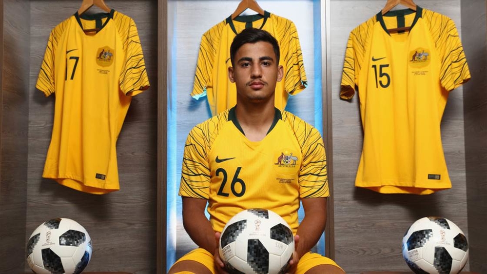 
Danh hiệu cầu thủ trẻ tuổi nhất World Cup 2018 thuộc về Daniel Arzani của đội tuyển Australia khi năm nay Arzani mới chỉ bước sang tuổi 19. 