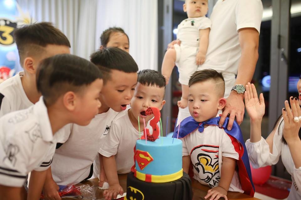 Tâm Tít và chồng đại gia tổ chức sinh nhật hoành tráng cho con trai 3 tuổi - Tin sao Viet - Tin tuc sao Viet - Scandal sao Viet - Tin tuc cua Sao - Tin cua Sao