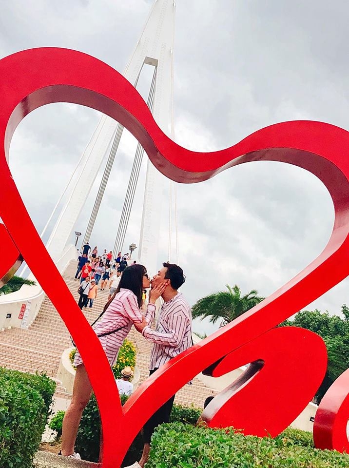 Hari Won hôn Trấn Thành đắm đuối trong ngày sinh nhật lãng mạn ở Đài Loan - Tin sao Viet - Tin tuc sao Viet - Scandal sao Viet - Tin tuc cua Sao - Tin cua Sao