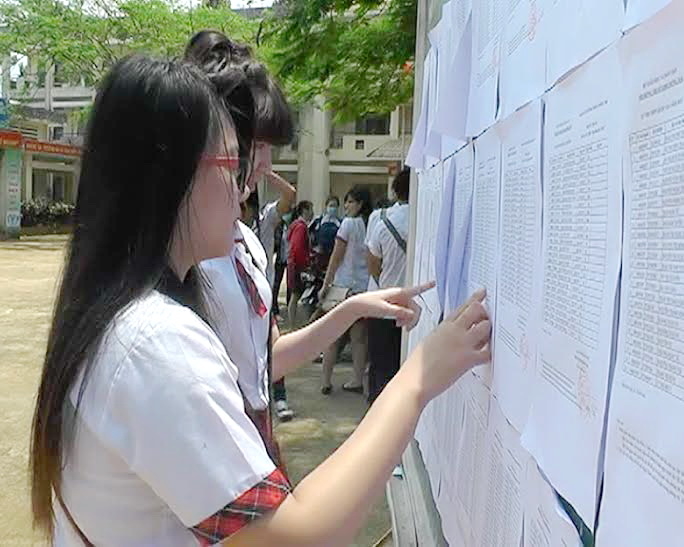 Trường THPT chuyên ở Hà Nội công bố điểm chuẩn
