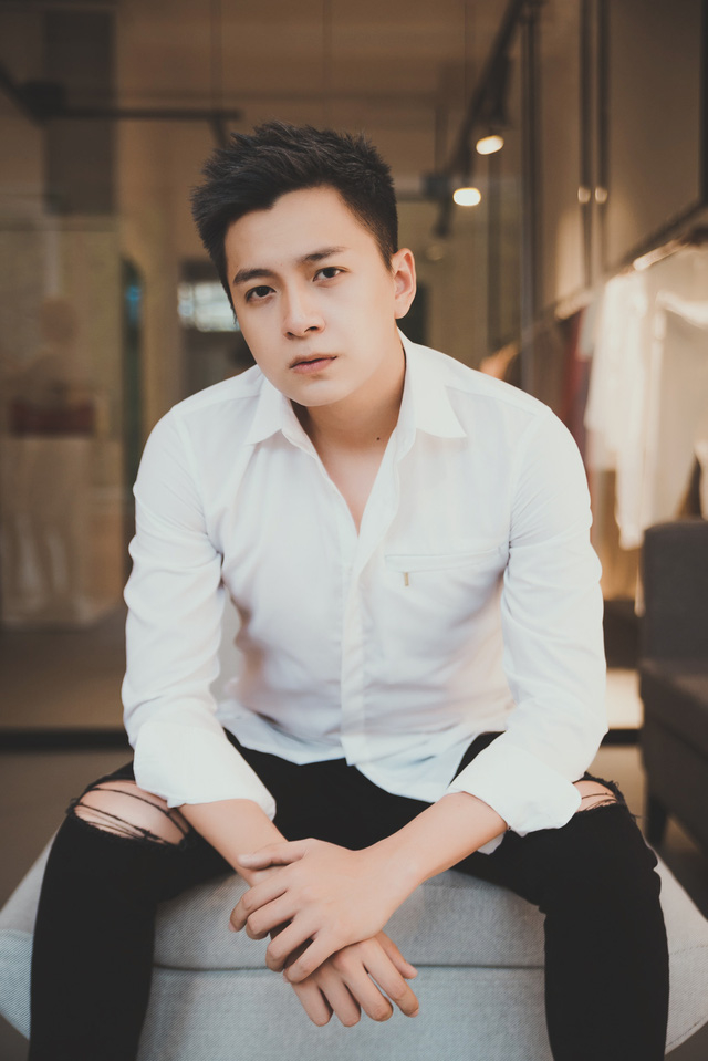 Top 10 ca sĩ điển trai nhất Việt Nam: Vị trí số 1 chắc chắn xứng đáng!