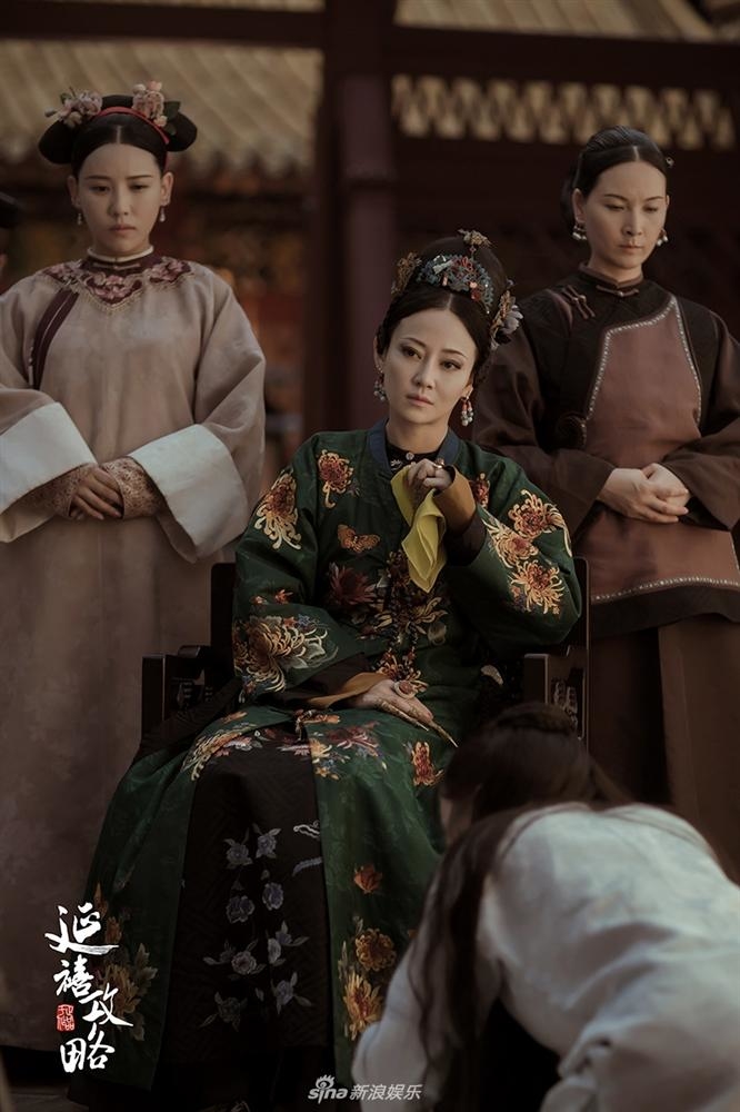 
Cao quý phi Cao Ninh Hinh (Đàm Trác) với tạo hình sắc sảo, hoa lệ