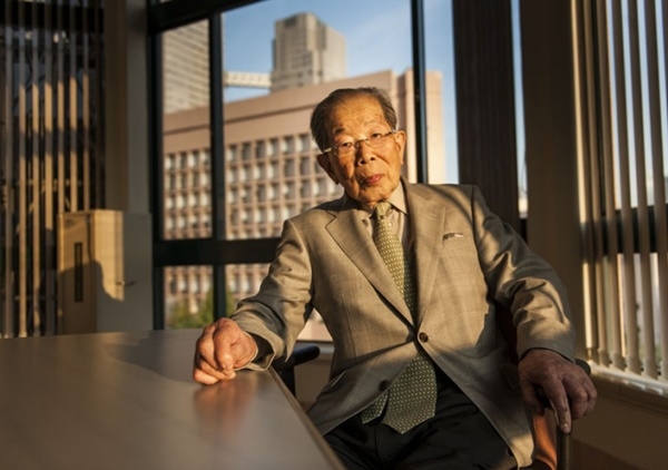 Bí quyết trường thọ của bác sĩ người Nhật 105 tuổi