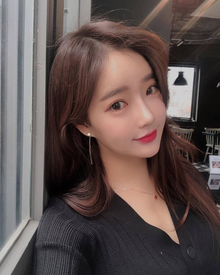 Với một vẻ ngoài chuẩn không cần chỉnh và một nhan sắc xinh đẹp, Hot girl xứ kim chi kangeunwook đã khiến hàng triệu thanh niên phải mê mẫn trước nhan sắc tựa thiên thần của mình. Với một vẻ ngoài chuẩn không cần chỉnh và một nhan sắc xinh đẹp, Hot girl xứ kim chi kangeunwook đã khiến hàng triệu thanh niên phải mê mẫn trước nhan sắc tựa thiên thần của mình.
