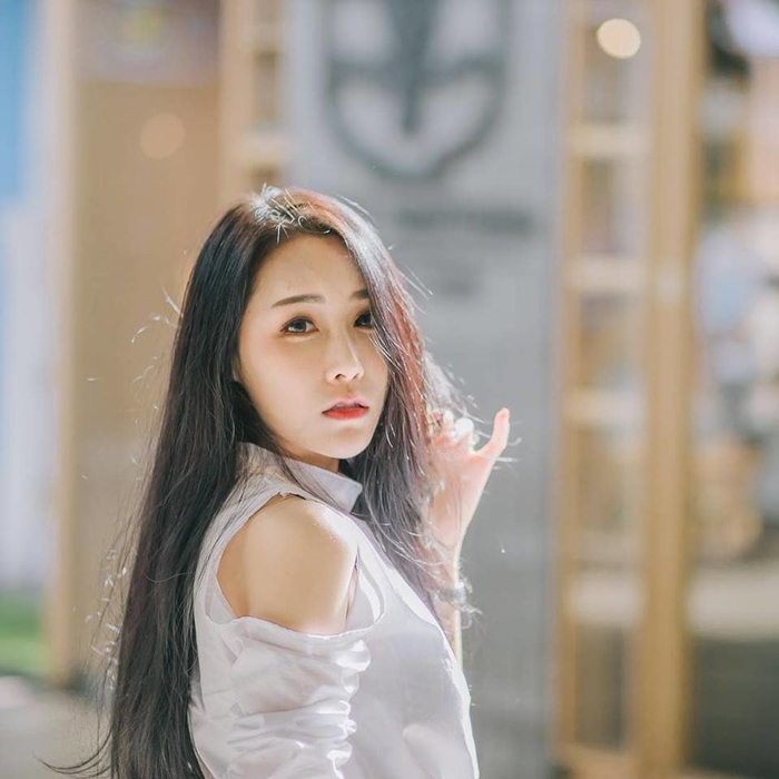 Với body chuẩn đến từng cm và lối chụp hình đầy quyến rũ trong từng cử chỉ hot girl xứ chùa vàng Thái Lan Chotip Jandahan đã khiến hàng triệu thanh niên phải đổ gục. Với body chuẩn đến từng cm và lối chụp hình đầy quyến rũ trong từng cử chỉ hot girl xứ chùa vàng Thái Lan Chotip Jandahan đã khiến hàng triệu thanh niên phải đổ gục.