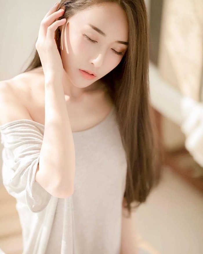 Với body chuẩn đến từng cm và lối chụp hình đầy quyến rũ trong từng cử chỉ hot girl xứ chùa vàng Thái Lan Chotip Jandahan đã khiến hàng triệu thanh niên phải đổ gục. Với body chuẩn đến từng cm và lối chụp hình đầy quyến rũ trong từng cử chỉ hot girl xứ chùa vàng Thái Lan Chotip Jandahan đã khiến hàng triệu thanh niên phải đổ gục.