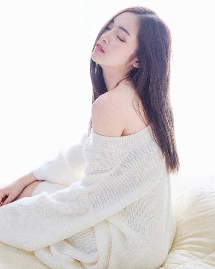 Hot girl xứ chùa tháp Thái Lan Theejuna Romsakul với nhan sắc xinh đẹp đã làm tan chảy hàng triệu trái tim qua loạt ảnh siêu dễ thương của mình. Hot girl xứ chùa tháp Thái Lan Theejuna Romsakul với nhan sắc xinh đẹp đã làm tan chảy hàng triệu trái tim qua loạt ảnh siêu dễ thương của mình.